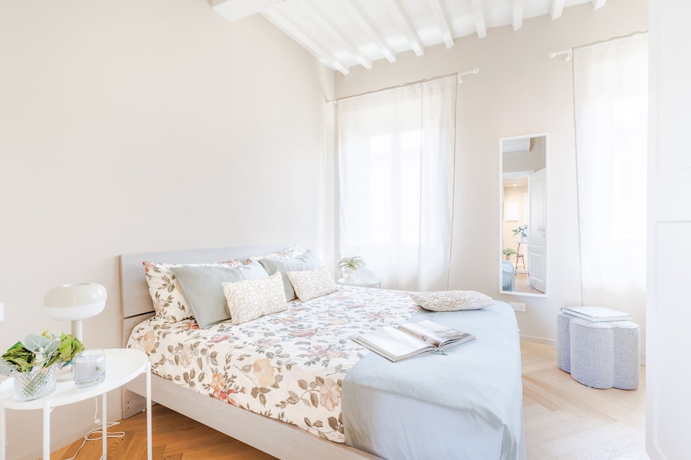 The White Lotus Penthouse