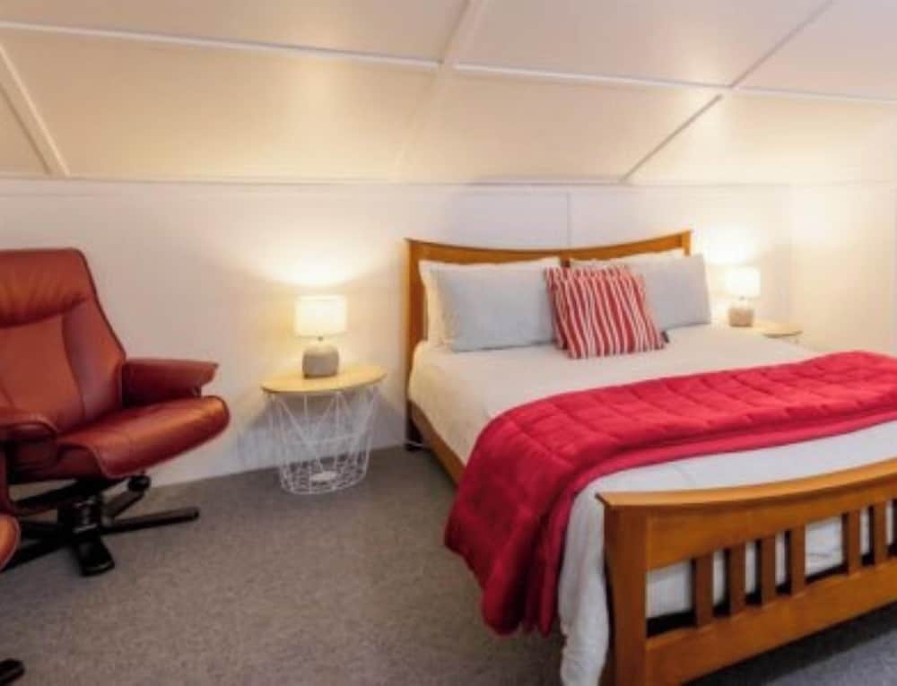 Jacksons Retreat Alpine Holiday Park view 4