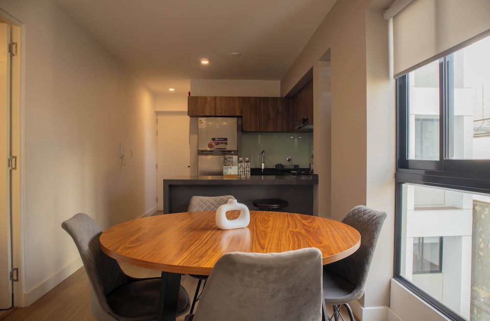 w Astounding 1BR in San Isidro
