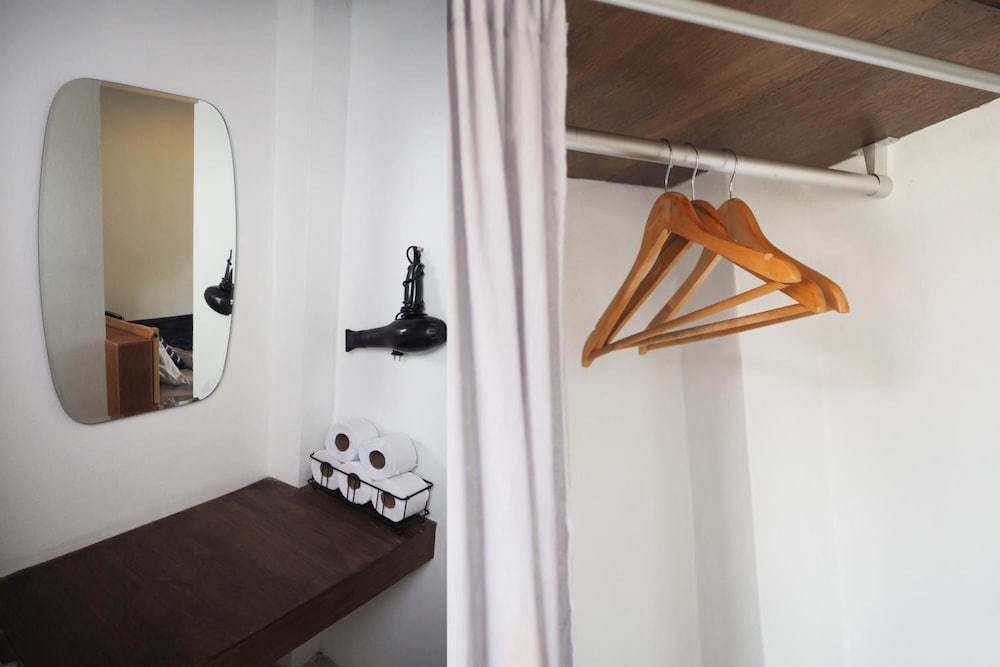 Nanan House Hostel