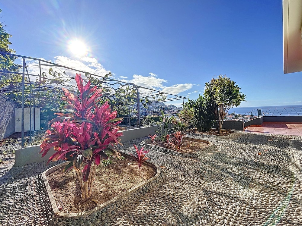 Villa Santa Luzia 2 by Atlantic Holiday