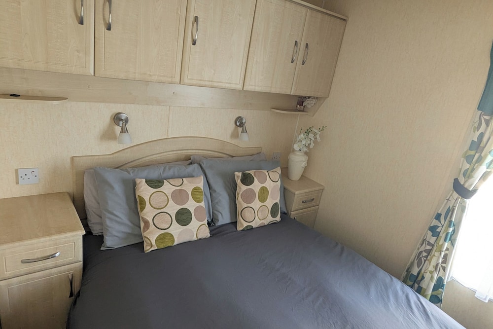 Beachcomber Cabin, Dog Friendly - Anderby Creek