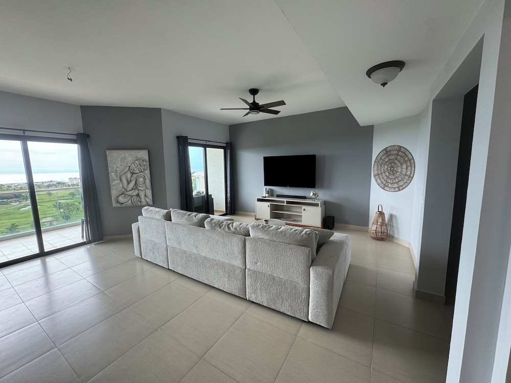 Vista Mar 3 bedroom ocean view Beach Golf Marina