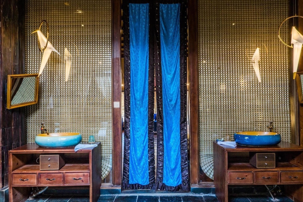 Buddhahood & Lotus Villa