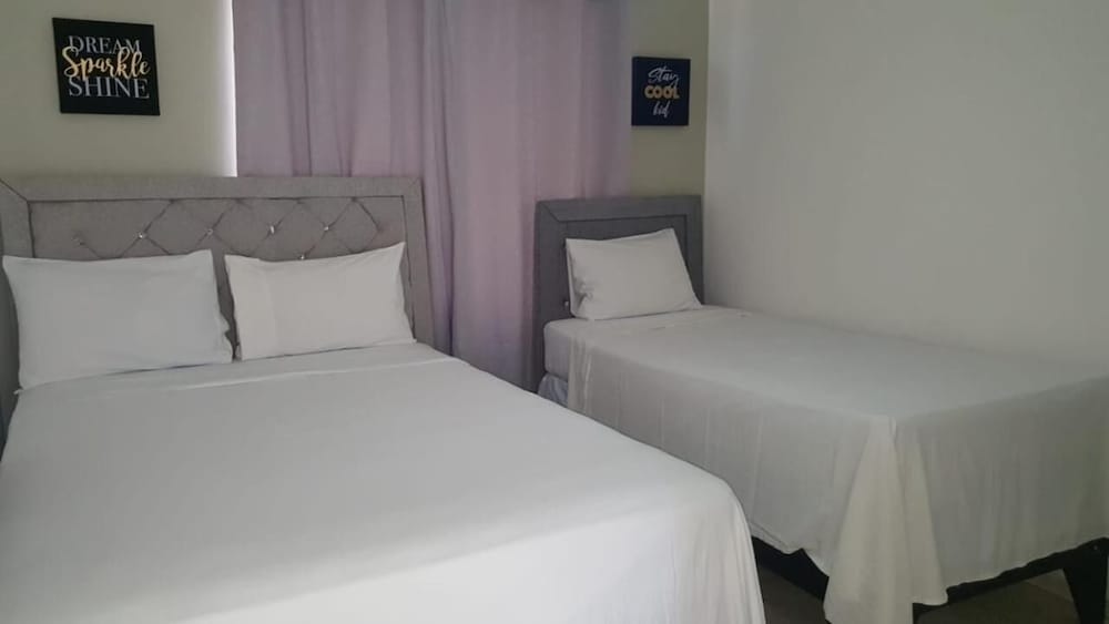 Hotel Casa Docia - Double Room With Balcony 2 Adults 1 Child - 3 view 2