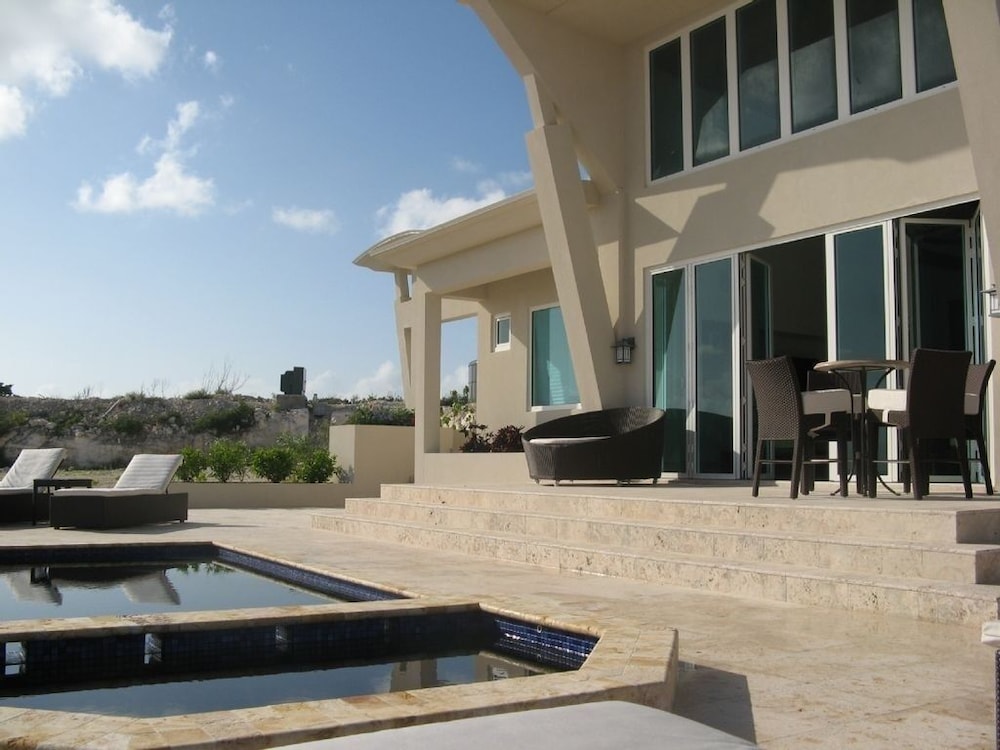 Sky Beach Club Villa Waterfall 1 4 Bedroom Villa - Property Image 14