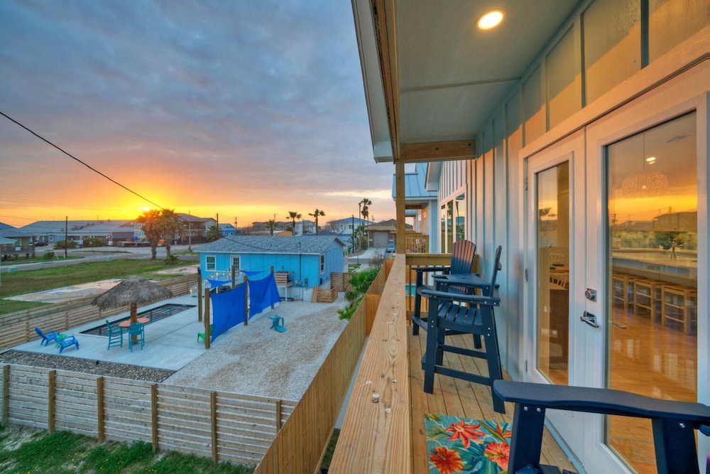 Free Heated Pool! Golf Cart Zone Sea La Vie by Avantstay view 4