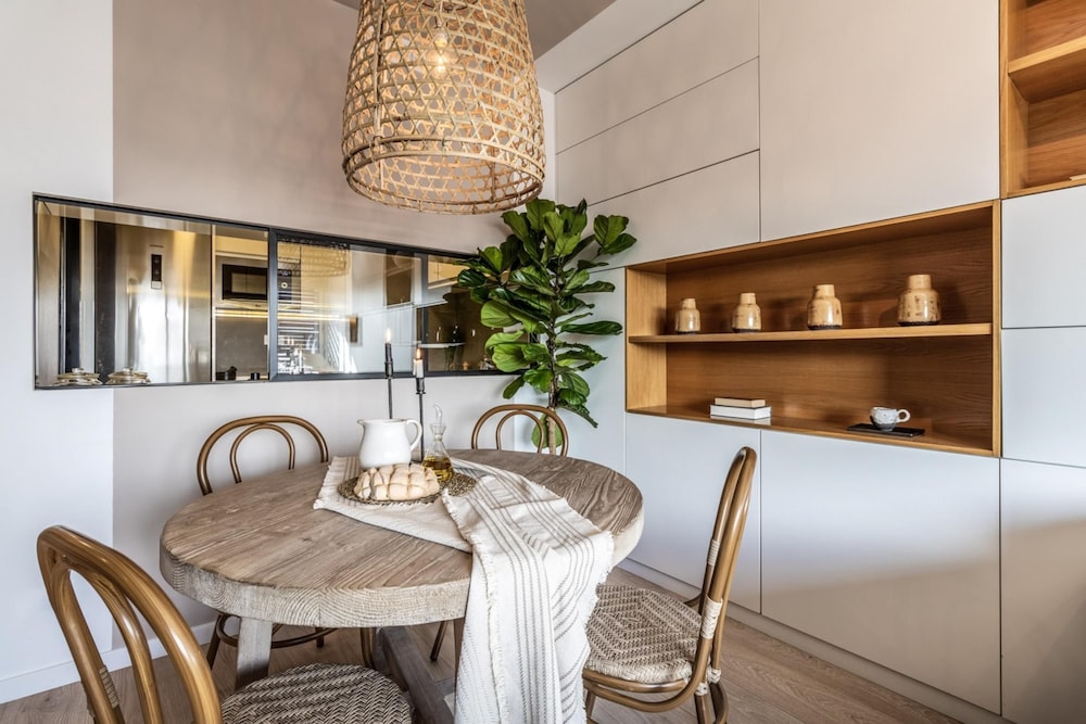 Monda - 2 Bedrooms and Terrace in Goya