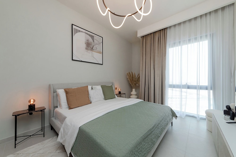 Luxury 1BR at Vida Residences