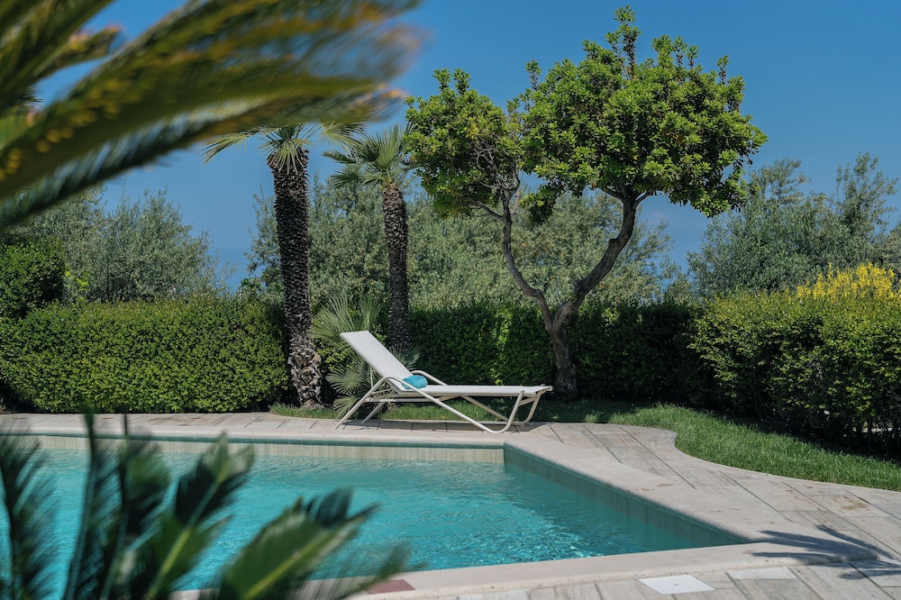 Luxury Villa In Sorrento Coast Swimming Pool & View