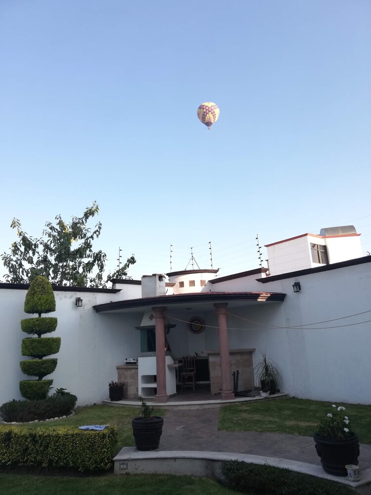 La Aurora Hotel like Home