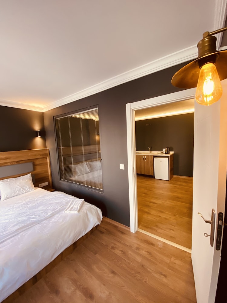 OTTO City Premium Süitler - Image 5