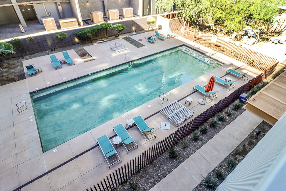 Phoenix Urban Luxury Escape