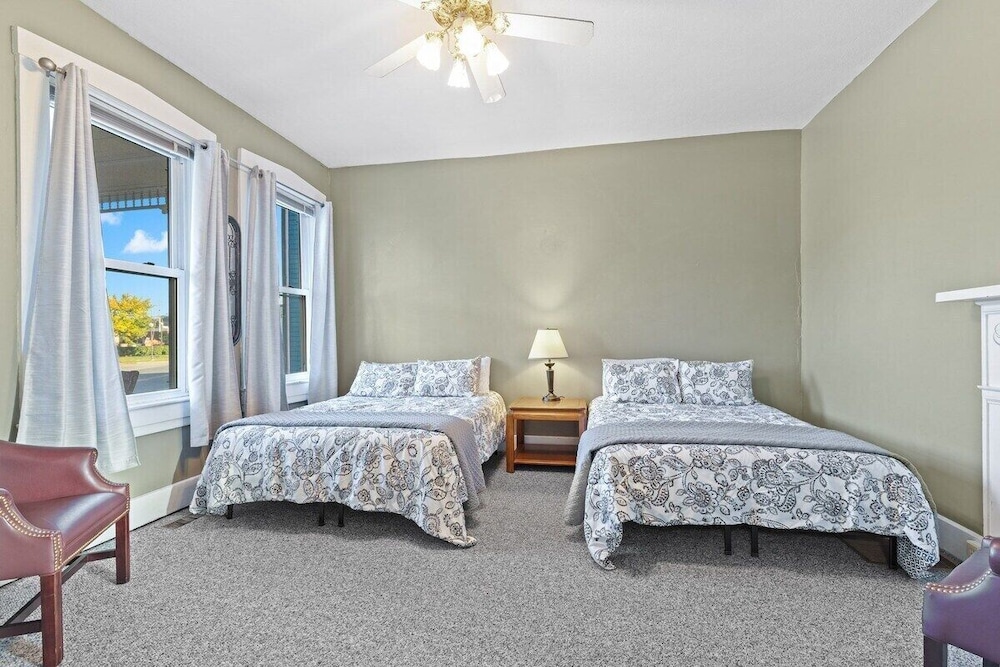 Indy Stadium Villas 710