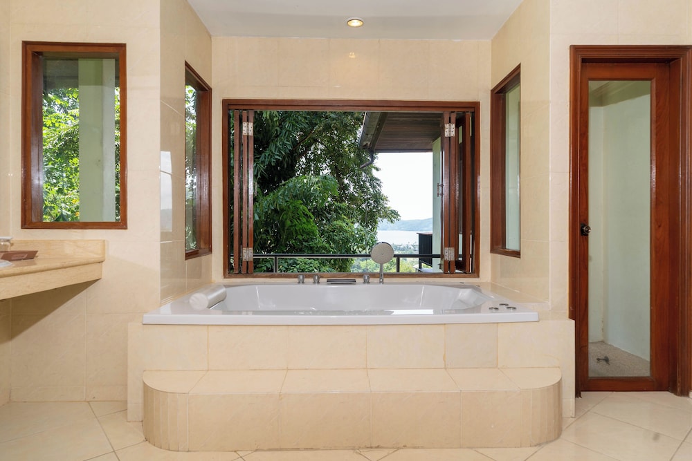 Emerald Hill Villas