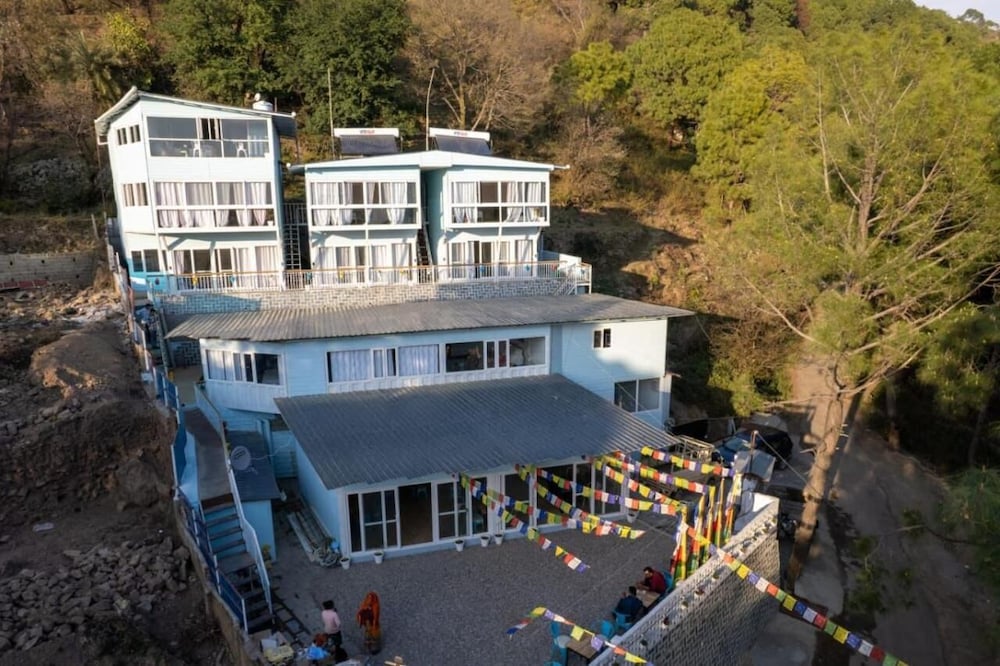 Acanti Dharamshala