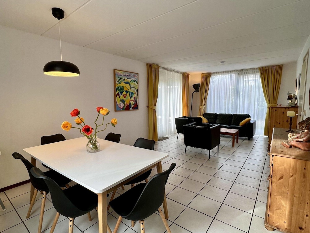 Holiday Bungalow With Wifi Near Beach
