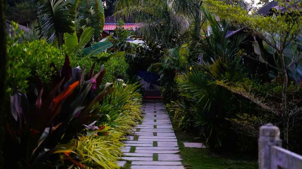Hong Sau Resort