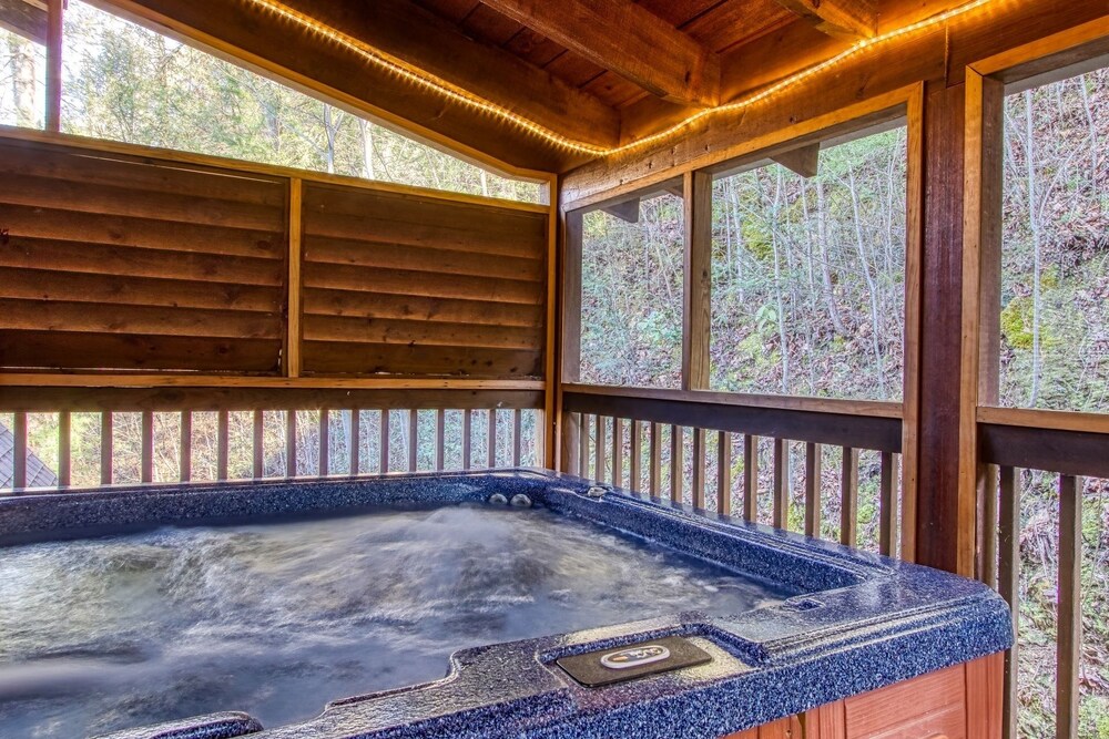Er260- Magical Moments Great Location- Close To Town 1 Bedroom Cabin by RedAwning view 4