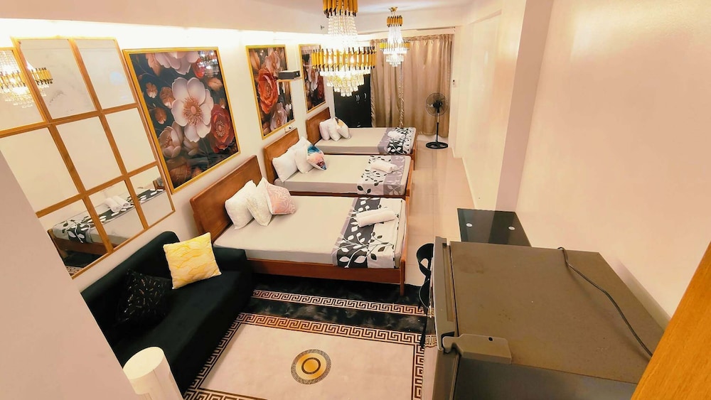 The Royal Bloom Room-1409TowerA