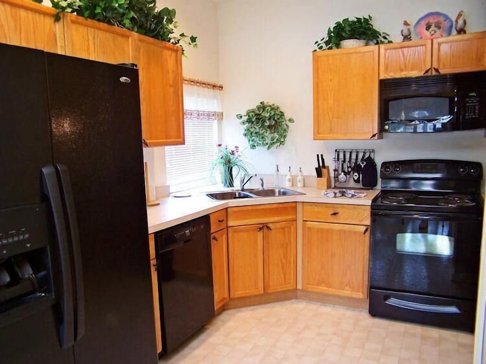 8160 The Windsor House 4 Bedroom by Florida Star