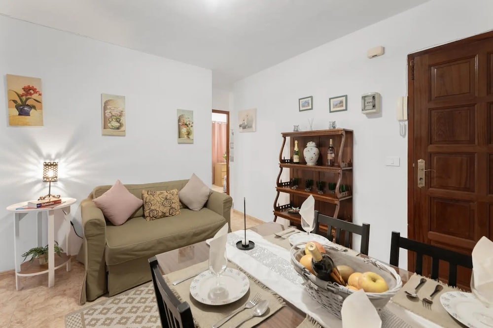 Home Elias LA Palma City