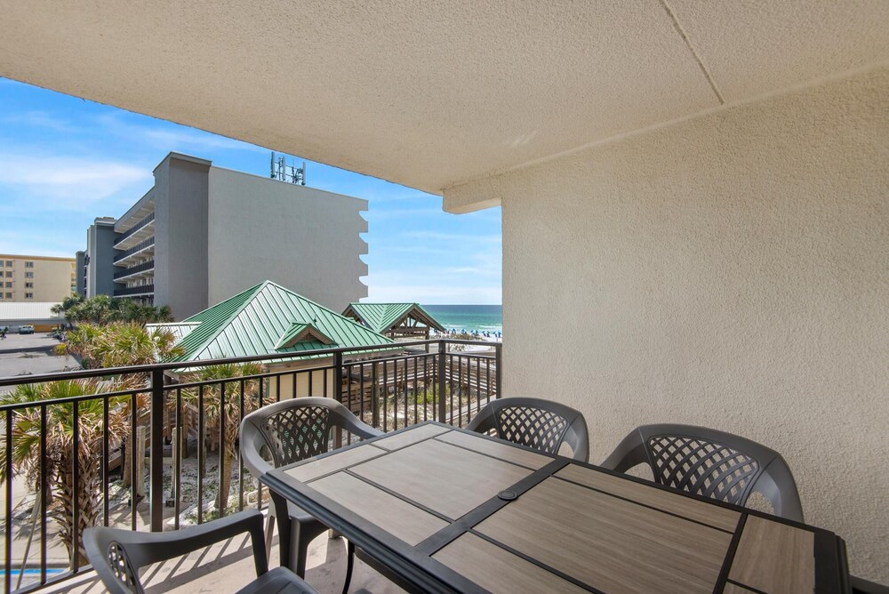 Emerald Isle 302 view 3