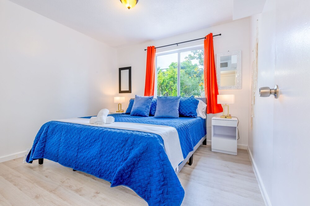 Urban Elegance King Bed Free Parking