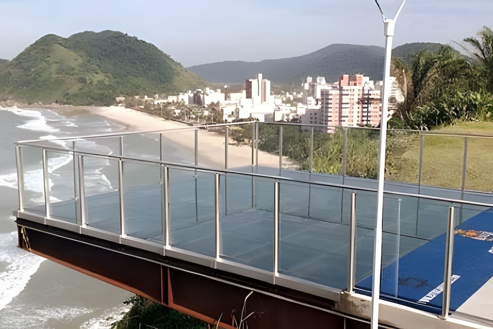 CONDOMINIO PRAIAS DO GUARUJÁ