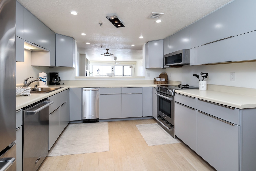 Surf Dweller 703 by Brooks and Shorey Resorts