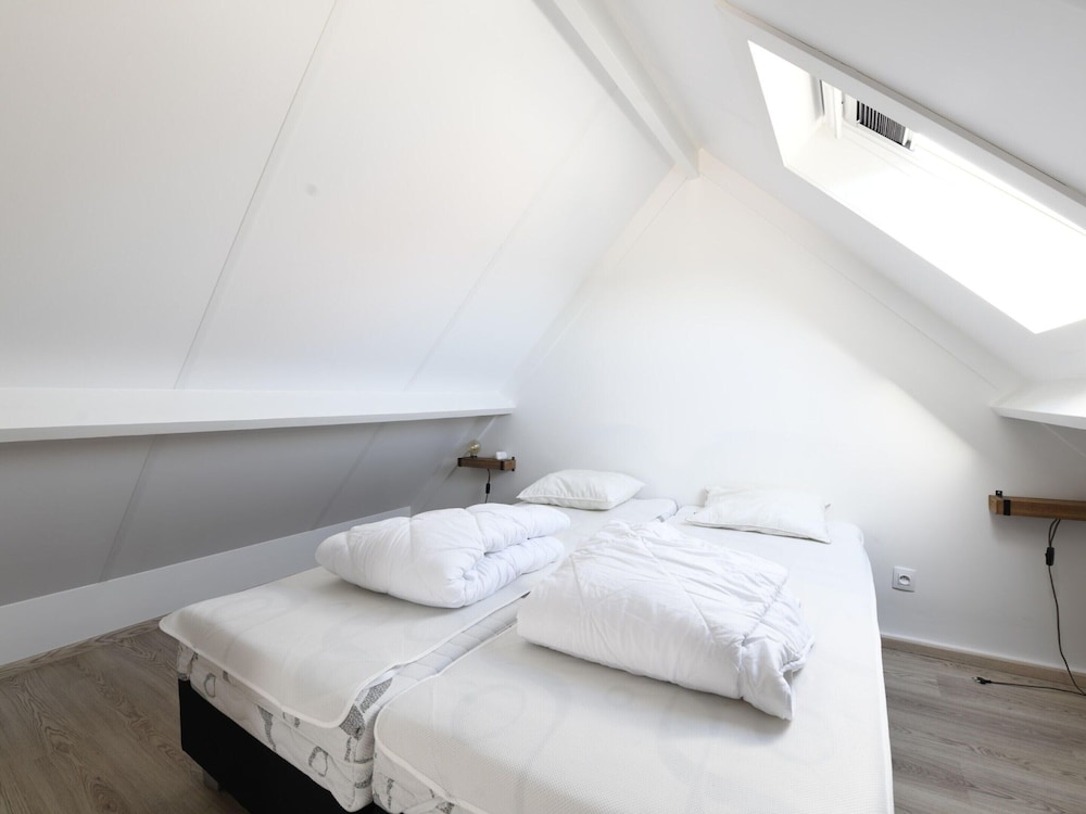 Holiday Home in Koksijde With Garden & Parking