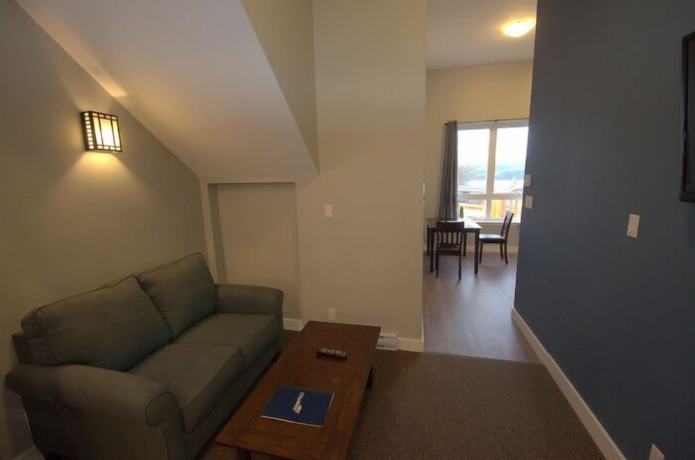 First Avenue Executive Suites