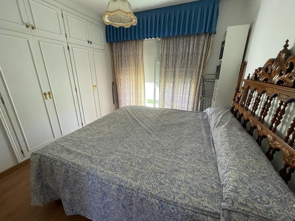 Spacious House w/ Private Pool Next to Golf Club