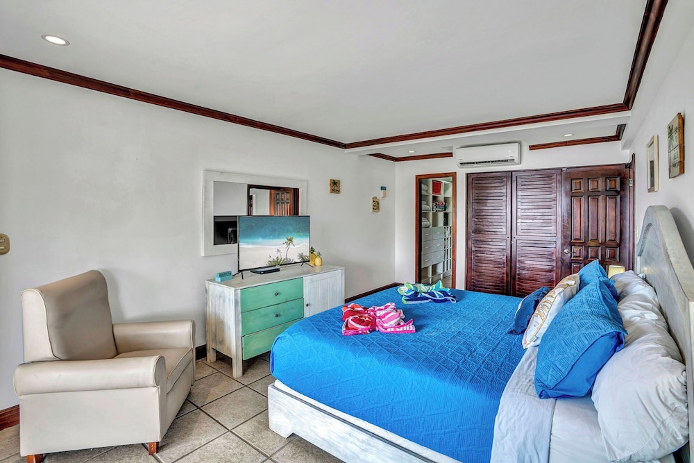 Newly Remodeled Flamingo Condo with Sweeping Ocean Views, Spacious Terrace & Walkable Location
