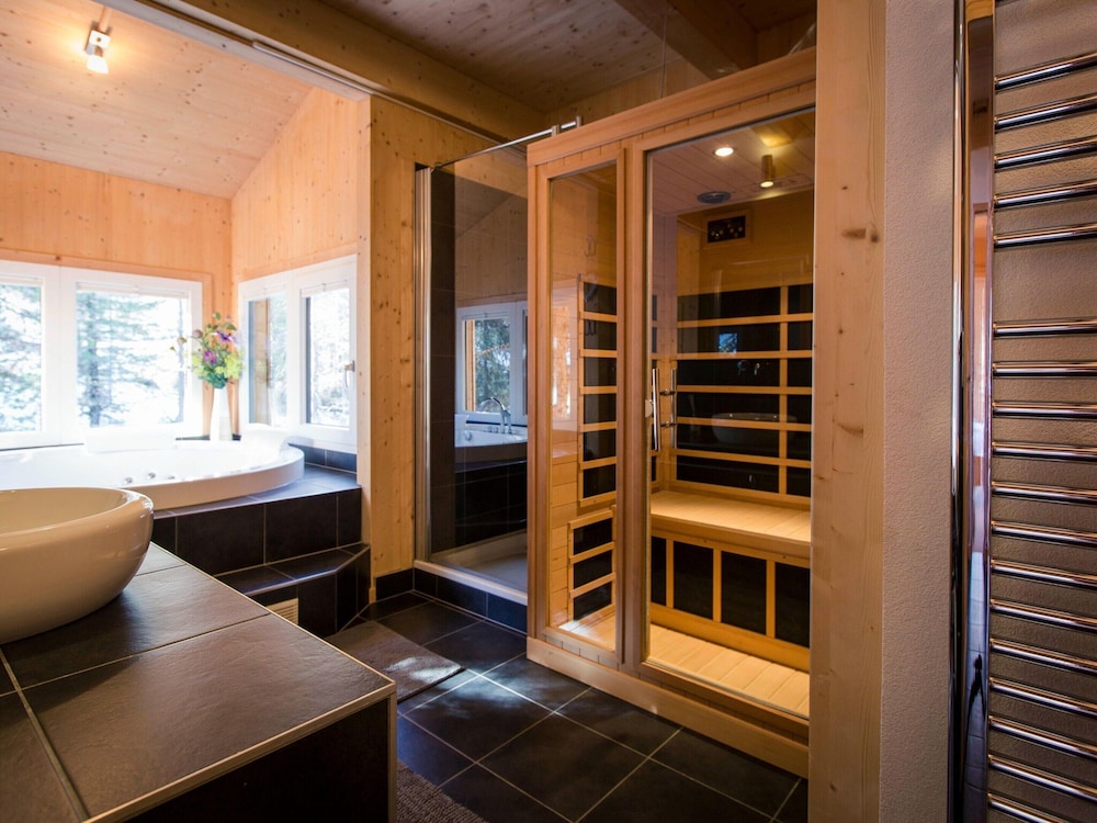 Chalet in Alps Near Ski Slopes & Sauna