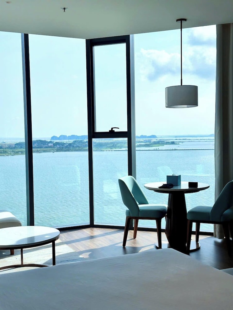 Alacarte Ha Long Bay By Azure