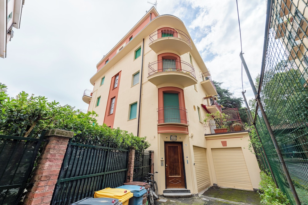 Blissful Flat for 6 Close To The Beach
