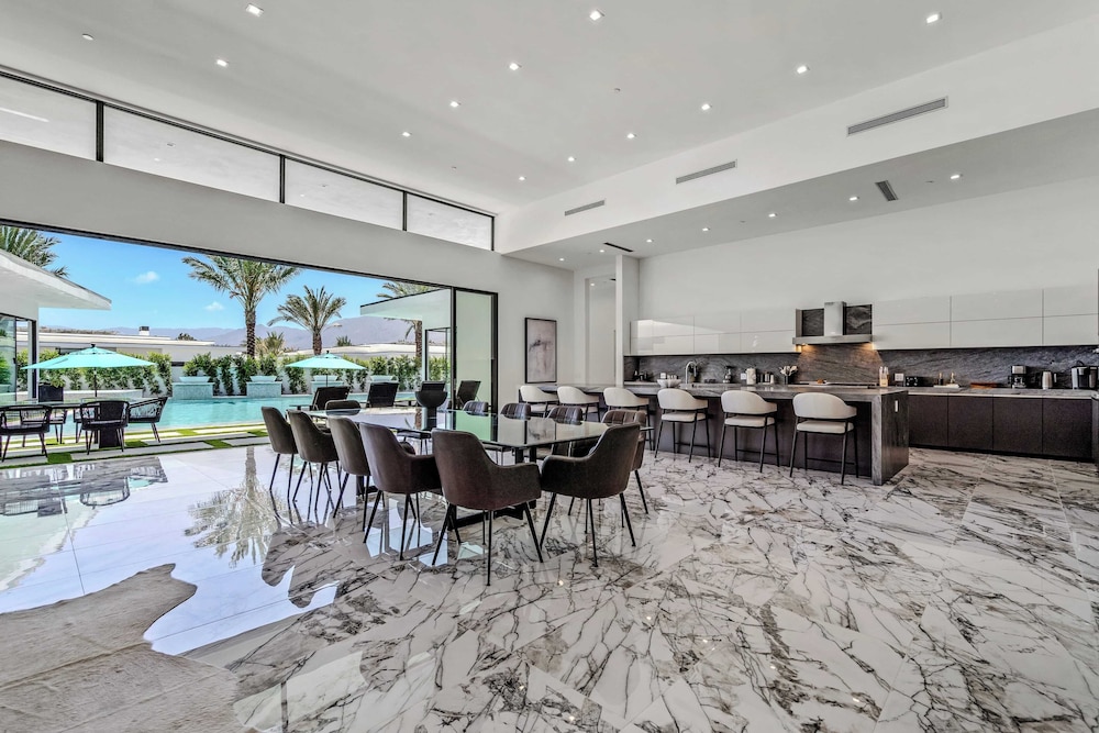 Sleeps 54 3 Luxury Villas w/ Pool + Spa, Pickleball Bravo by Avantstay