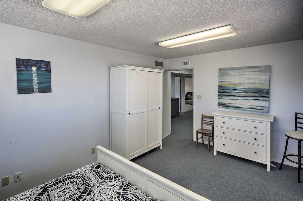 Kingman Apartment < 2 Miles to Route 66 Sign!
