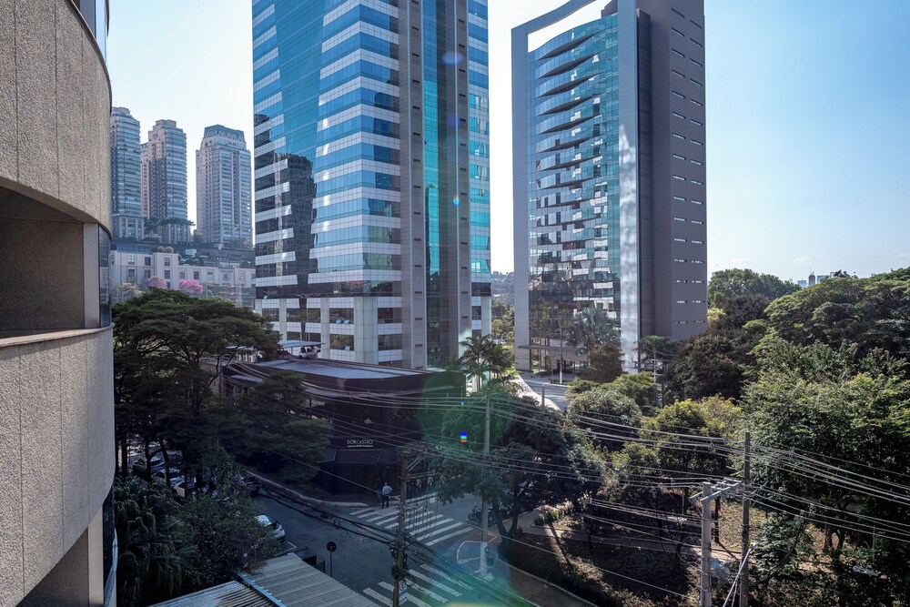 Estudio com AC e vaga