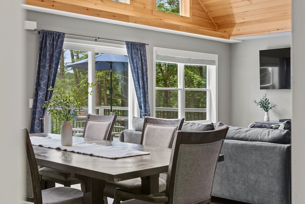 Nittany Cabin by Avantstay Lakefront View Firepit