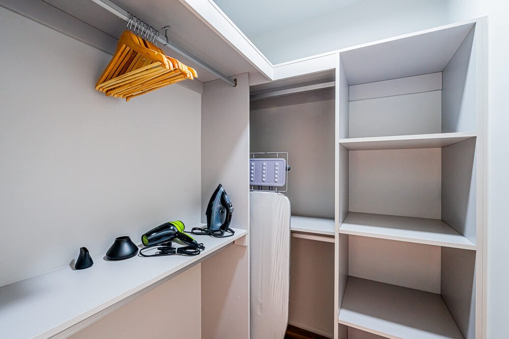 w Elegant 2BR Apartment in the Heart of Centriqo