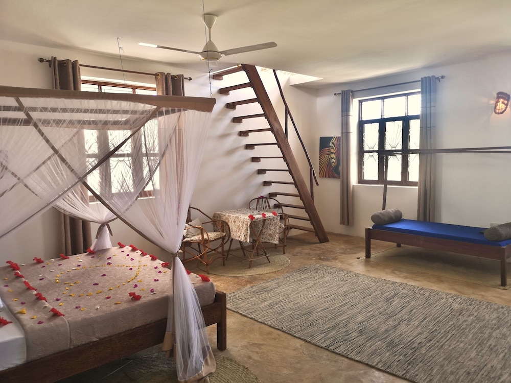 Moonshine Villa