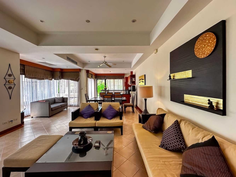 Beautiful 3-bed Villa in Cherngtalay, Thalang