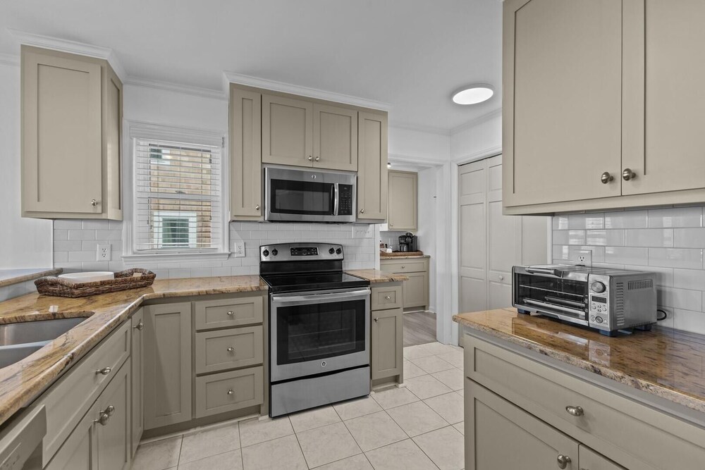 Highsmith Cottage 4 Bedroom Home