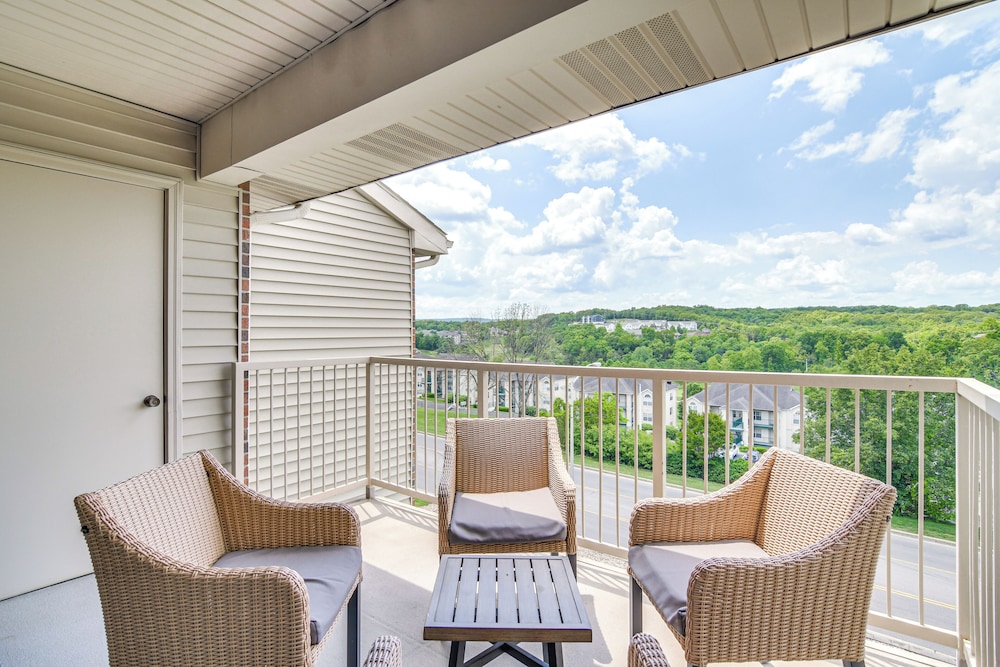 1 Mi to 76 Strip: Family Condo in Branson!