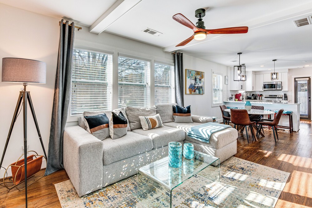 7 Mi to Dtwn Atlanta! Lovely Home w/ Backyard