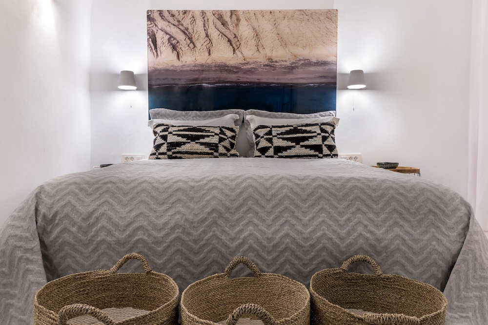 3 Caves Villa by Caldera Houses photo 4