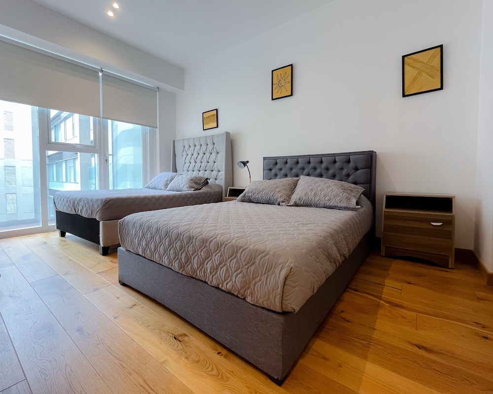 Modern Condesa Getaway w Terrace & Pool photo 4