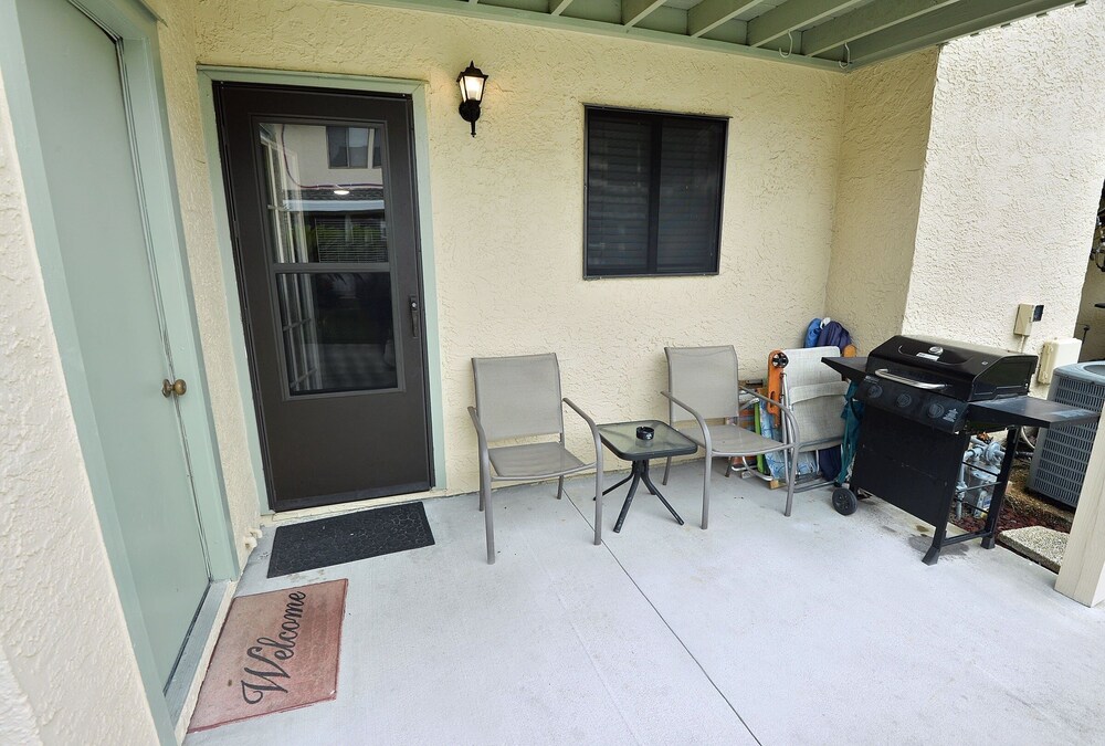 133 West Leslie Lane 2 Bedroom Townhouse